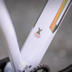 MTB Superior XP 909 Vit/svart -Cyklar affär 17019 xp 909 gloss white hologram black red 5 1200