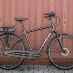 Elcykel Trek District+ 4 300wh Svart -Cyklar affär G 601842514900 2