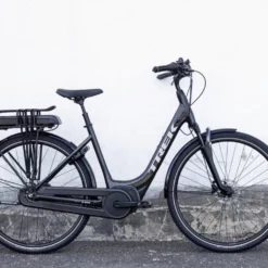 Elcykel Trek District+ 4 Lowstep 400wh Dam Svart -Cyklar affär G 601842515099 2