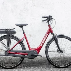 Elcykel Trek District+ 4 Lowstep 500wh Dam Röd -Cyklar affär G 601842515204 2