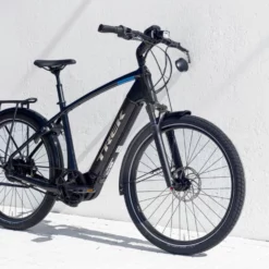 Elcykel Trek Allant+ 9s Svart -Cyklar affär G 601842615737 2