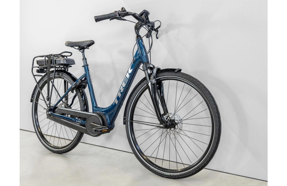 Elcykel Trek District+ 2 Lowstep 300wh Dam Blå 4 Elcykel Trek District+ 2 Lowstep 300wh Dam Blå - Bild 2