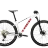 MTB Trek X-Caliber 8 Vit 29" 1 MTB Trek X-Caliber 8 Vit 29" -Cyklar affär XCaliber8 22 35069 B Primary