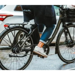 Elcykel Ecoride Ambassador 28 AXS H-7 Dam Svart -Cyklar affär c100 ambassador axs h8 front 28 black 1 scaled 1600x900 1