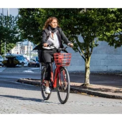 Elcykel Ecoride Ambassador 28 AXS M-5 E5 Dam Röd 11 Elcykel Ecoride Ambassador 28 AXS M-5 E5 Dam Röd -Cyklar affär c100 ambassador axs h8 front 28 red scaled 1600x900 1