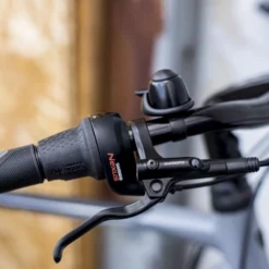 Elcykel Trek District+ 2 7-växlar 400Wh Grå -Cyklar affär hgfkshjdlkfhgaujsyfetdguisadyh