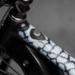 Ramskydd Dyedbro K Mack Animal Print White Gloss