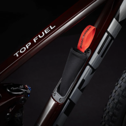 MTB Trek Top Fuel 9.8 XT Svart/röd 13 MTB Trek Top Fuel 9.8 XT Svart/röd -Cyklar affär topfuel98xt 22 35222 c alt1 1