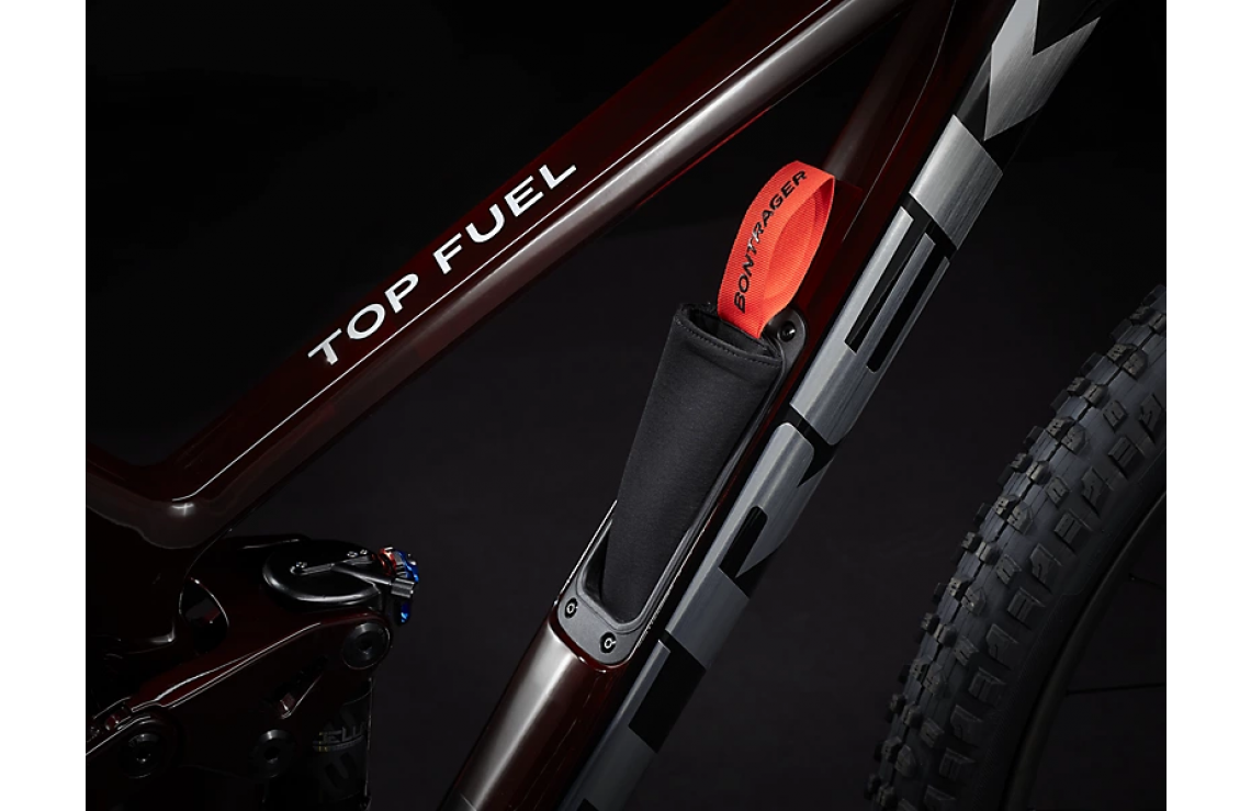 MTB Trek Top Fuel 9.8 XT Svart/röd 5 MTB Trek Top Fuel 9.8 XT Svart/röd - Bild 3