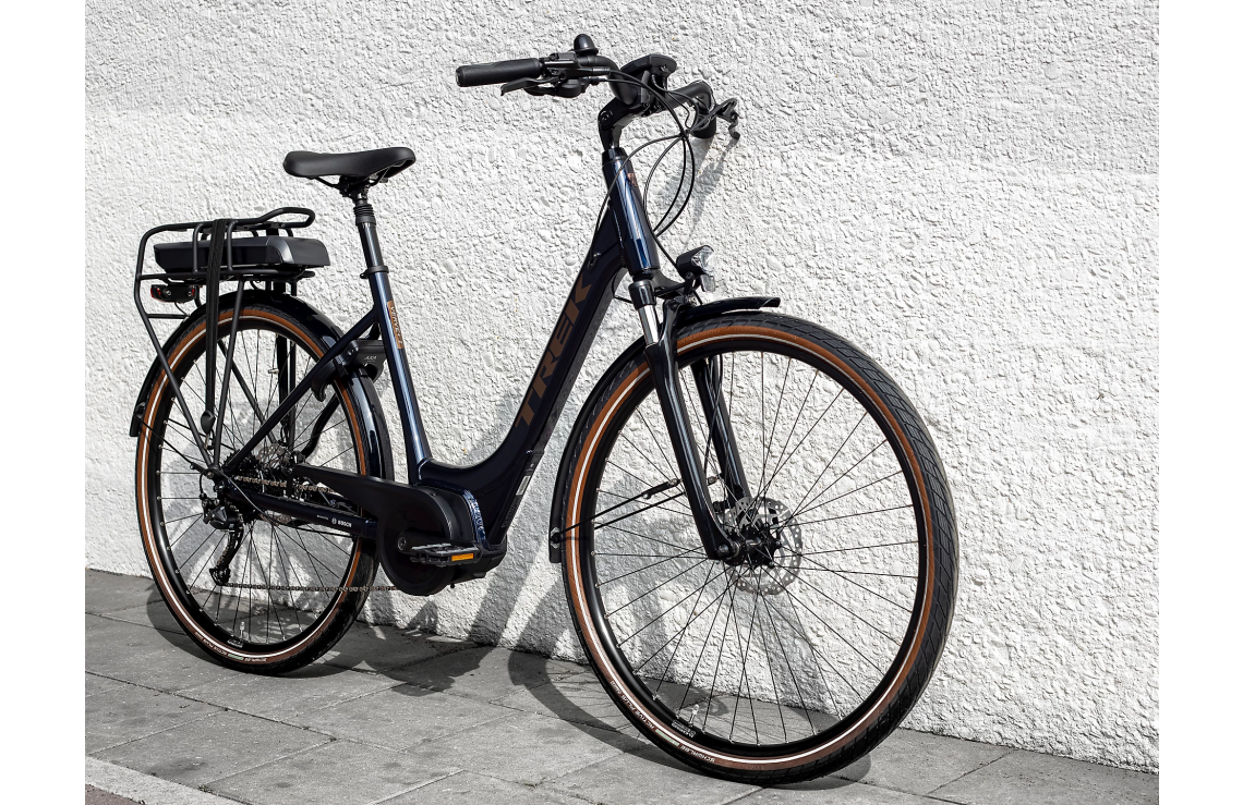 Elcykel Trek Verve+ 2 Lowstep Exl Batteri Mörkblå 11 Elcykel Trek Verve+ 2 Lowstep Exl Batteri Mörkblå - Bild 9